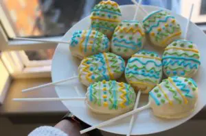 Cake Pops Baking Kit – Egg Shape (Vanilla Flavor)